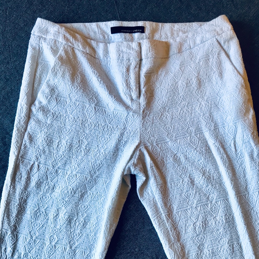 White textured ankle pant